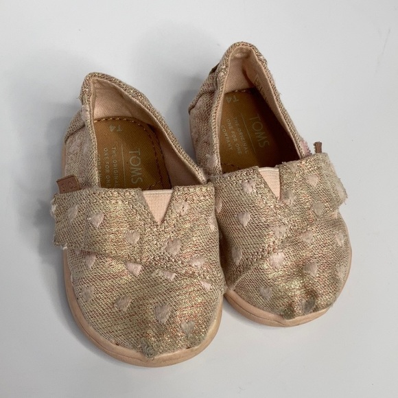Toms heart flats size T4 - Picture 1 of 6